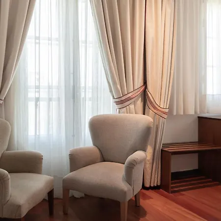 Monumento Convento De San Benito 호텔