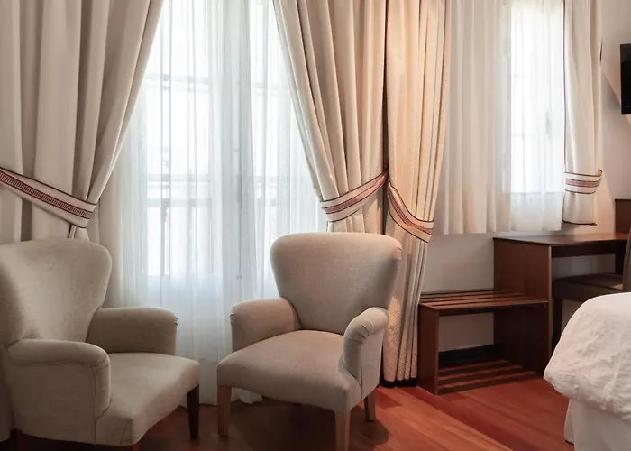 Monumento Convento De San Benito 호텔