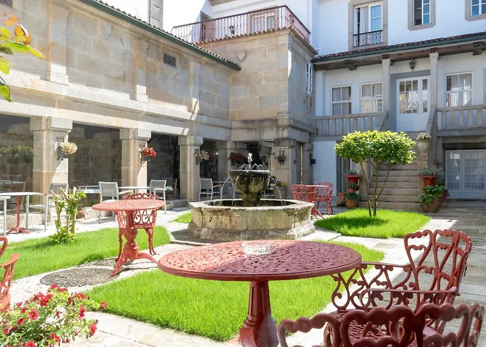 Monumento Convento De San Benito 2* 아 과르다