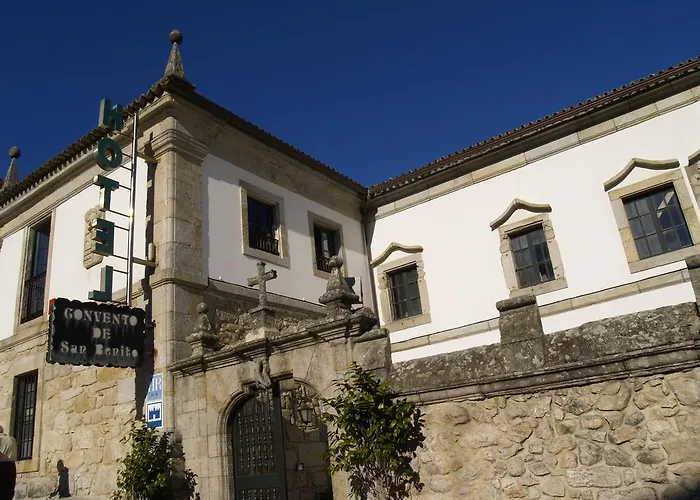 Monumento Convento De San Benito 호텔 아 과르다