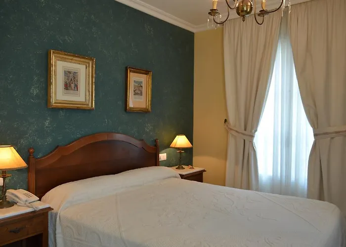 מלון Monumento Convento De San Benito א גוארדה